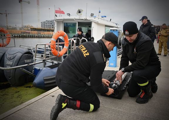 policjanci z komisariatu wodnego brali udział w szkoleniu