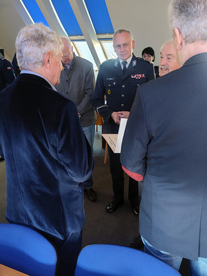 Komendant Wojewódzki Policji w Gdańsku insp. Bogusław Ziemba spotkał się z dzisiaj z członkami Stowarzyszenia Emerytów i Rencistów Policyjnych Zarządu Oddziału Wojewódzkiego w Gdańsku, odpowiadając na zaproszenie Prezesa Zarządu p. Jana Pietruszewskiego.