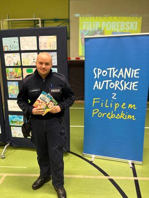 Policjant i pisarz w jednym - podczas spotkania z najmłodszymi
