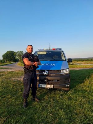 policjant, który zatrzymał nietrzeźwego