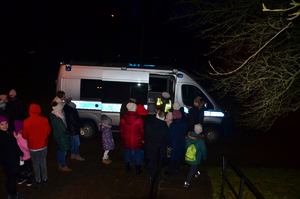 policjanci rozdawali odblaski