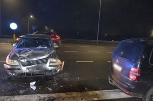 policjanci na miejscu wypadku