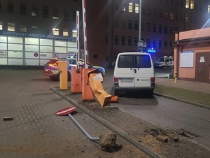 policjanci zatrzymali podejrzanego o kradzież transportera