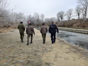 mundurowi podczas patrolu