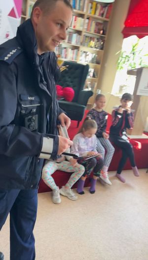 Bezpieczne ferie zimowe z dzielnicowymi