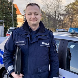 dzielnicowy, który uratował starszego mężczyznę