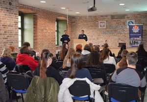 Policjanci spotkali się ze studentami