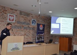 Policjanci spotkali się ze studentami