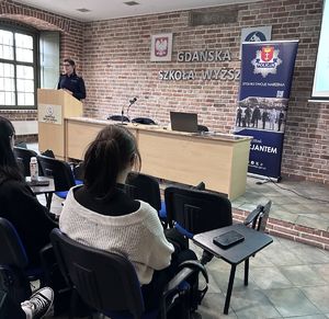 Policjanci spotkali się ze studentami