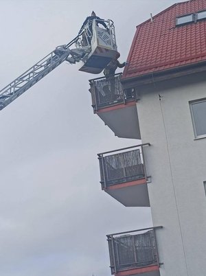 policjant podczas akcji i podziękowania od rodziny