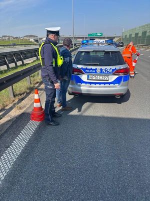 policjanci na miejscu zdarzenia