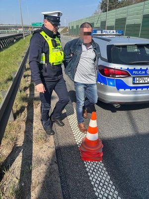 policjanci na miejscu zdarzenia