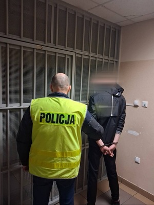 narkotyki i policjant z zatrzymanym