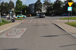 policjanci pracowali na miejscu zdarzeń drogowych