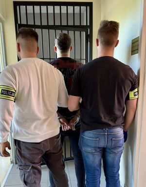 zatrzymany z policjantami