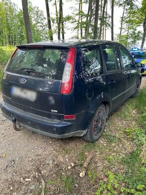 zatrzymany do kontroli pojazd i alkohol wewnątrz