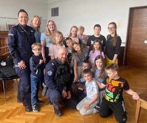 Leosia, Resto i policyjne atrakcje - mundurowi na Dniu Dziecka w Sądzie Rejonowym w Gdyni