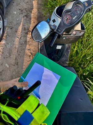 policjanci i zatrzymani do kontroli nieletni