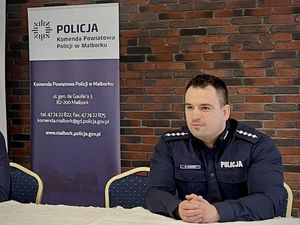 policjant z pasją do motocykli i pomagania