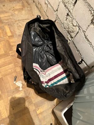 zatrzymani i zabezpieczone narkotyki