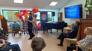 Policjanci rozmawiali z seniorami o bezpieczeństwie