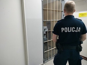 zatrzymany w celi