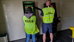 policjanci i Kas podczas działań