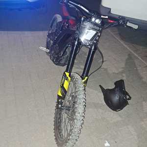 motocykl elektryczny, którym uciekał przed policjantami 14-latek