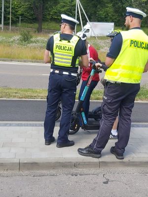 Policjanci z gdyńskiej drogówki prowadzą działania „Hulajnogi elektryczne”