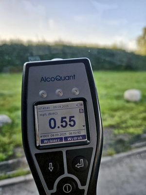 zatrzymany z policjantą alkomat