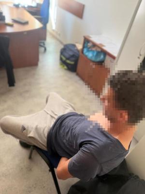 zatrzymani i odzyskany sprzęt