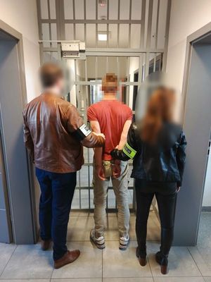 Policjanci z Wejherowa rozbili grupę oszustów.