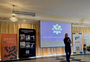 Policjanci na I pomorskim forum oświaty samorządowej