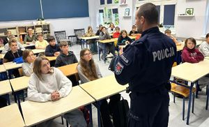 Rozmowy o bezpieczeństwie – spotkania policjantów z dziećmi i młodzieżą.
