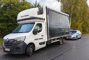 Pijani kierowcy i z zakazami zatrzymani. Wśród nich trzy osoby były poszukiwane.