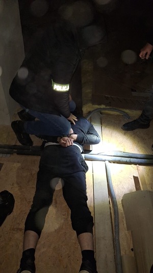 Poszukiwacze wytropili ukrywającego się przed wymiarem sprawiedliwości 52-latka.