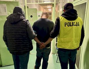 Kryminalni z Ustki zatrzymali 41-latka podejrzanego o włamania, kradzieże i posiadanie narkotyków.