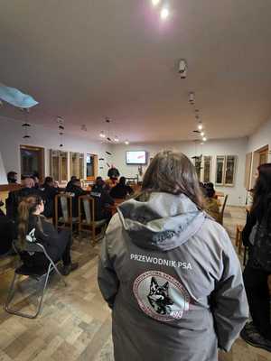 Grupowe doskonalenie sprawności użytkowej psów służbowych województwa pomorskiego