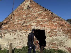 Policjanci z powiatu puckiego sprawdzają miejsca przebywania osób w kryzysie bezdomności
