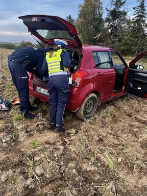 44-latek z Pucka nie zatrzymał się do kontroli, uciekał przed policjantami pod wpływem narkotyków i dopr
