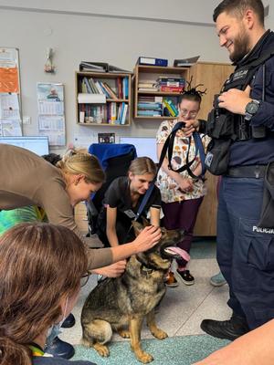 Dzień Dyni z policjantami w Szpitalu Dziecięcym Polanki.
Nazwa