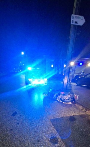 motorower i zatrzymany kierowca