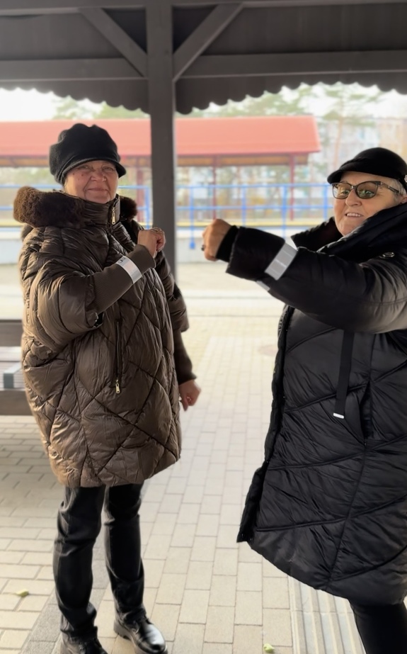 Dzielnicowi przypominają mieszkańcom powiatu puckiego o bezpieczeństwie na drodze