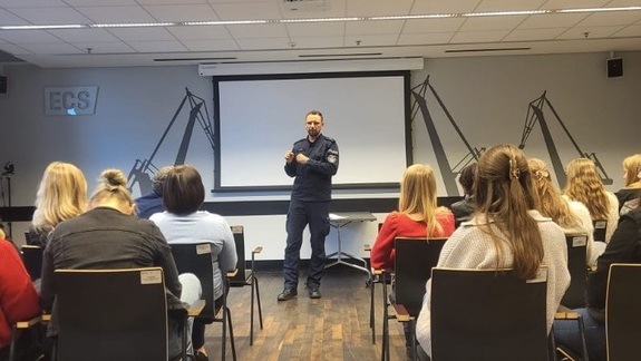 Policjant szkolił pracowników Europejskiego Centrum Solidarności