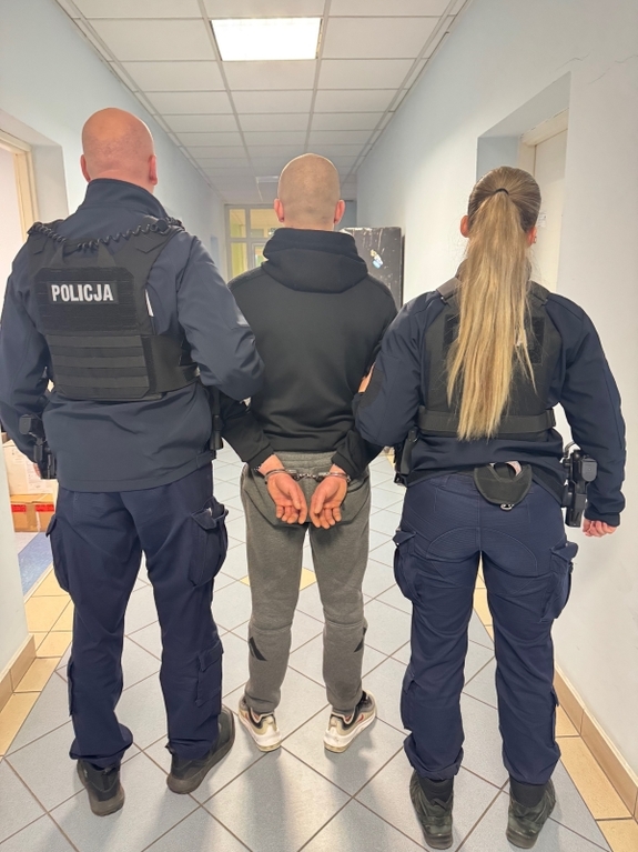 zatrzymany Pobił chłopaka i chciał wymusić od niego 20 złotych. Święta spędzi za kratami