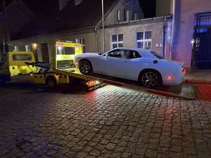 Zatrzymana za jazdę po narkotykach. W aucie miała kokainę i marihuanę.