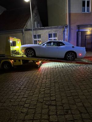 Zatrzymana za jazdę po narkotykach. W aucie miała kokainę i marihuanę.