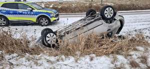 samochód po dachowaniu