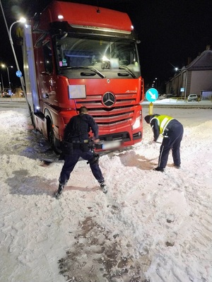 Trudne warunki na drogach.