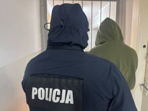 32-latek poszukiwany listem gończym za oszustwa zatrzymany przez sztumskich kryminalnych.